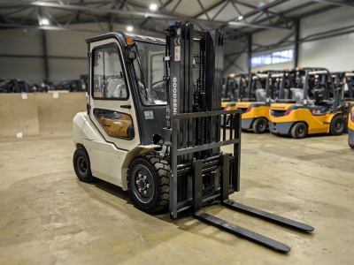 Преимущества литиевых батарей для вилочных погрузчиков